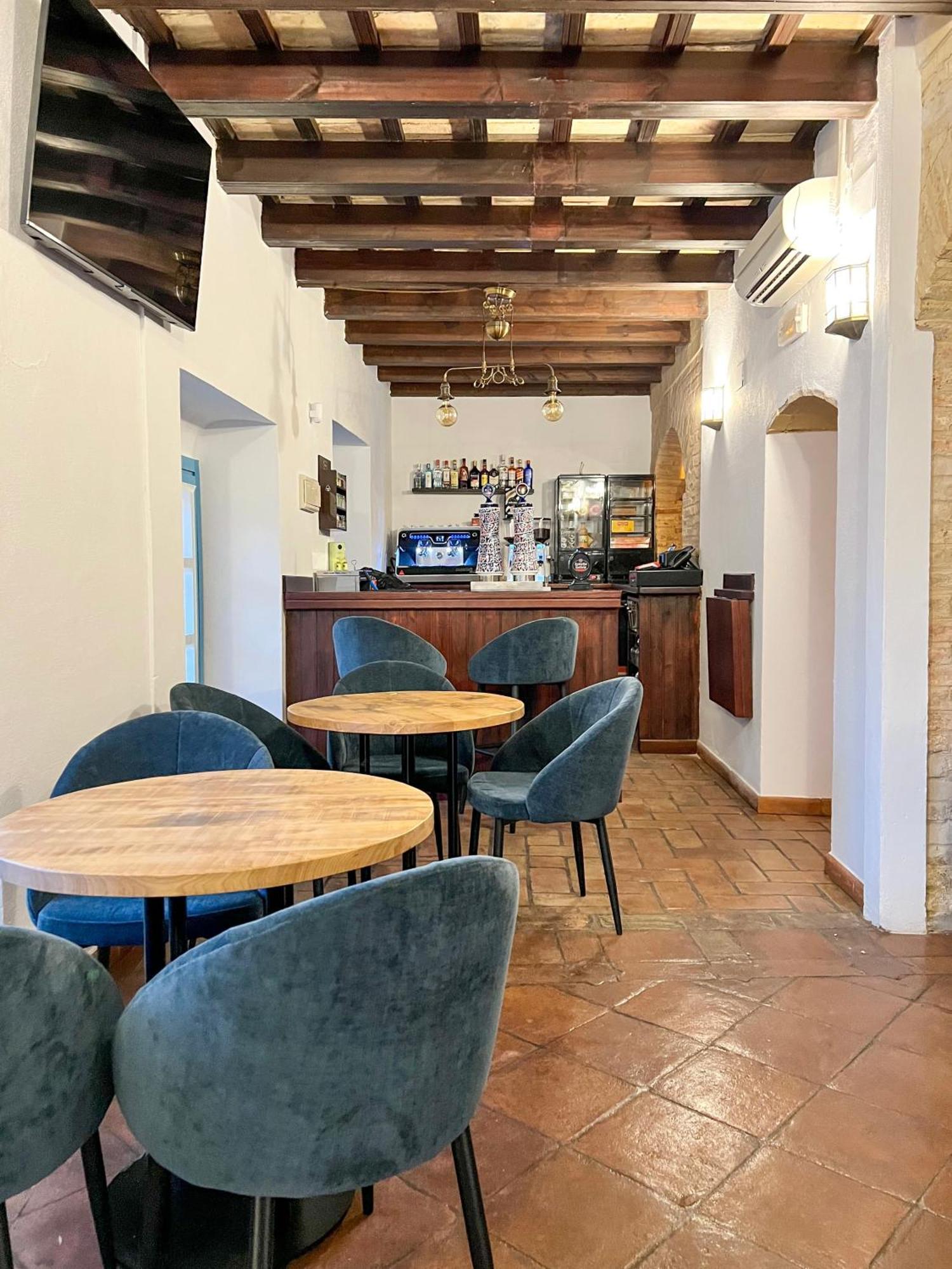 Hostal Servilia Кармона Екстериор снимка