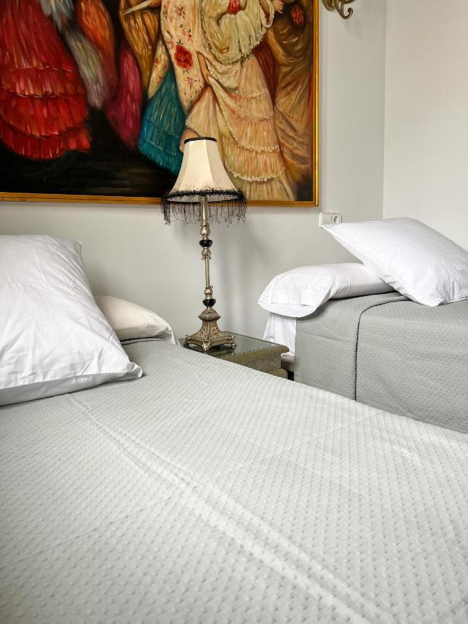 Hostal Servilia Кармона Екстериор снимка