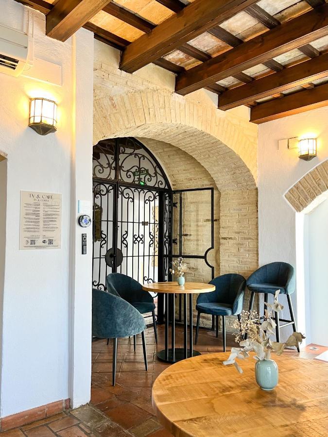 Hostal Servilia Кармона Екстериор снимка
