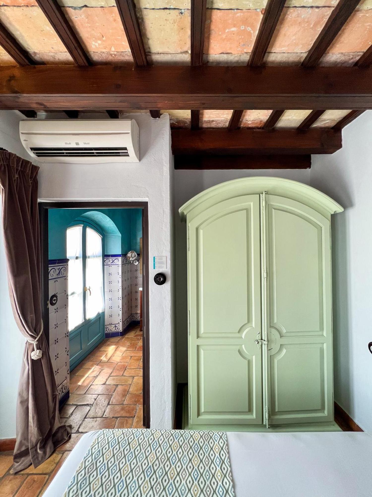 Hostal Servilia Кармона Екстериор снимка