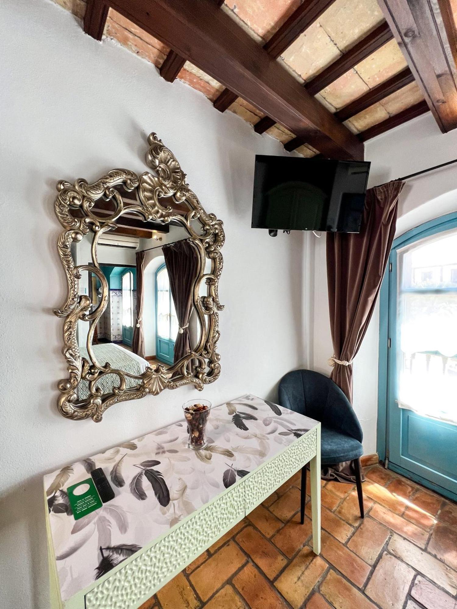 Hostal Servilia Кармона Екстериор снимка