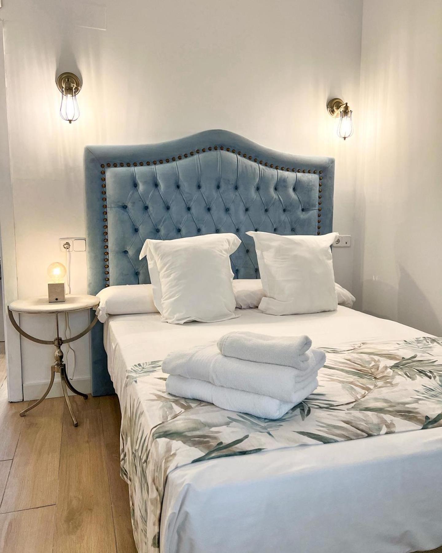 Hostal Servilia Кармона Екстериор снимка
